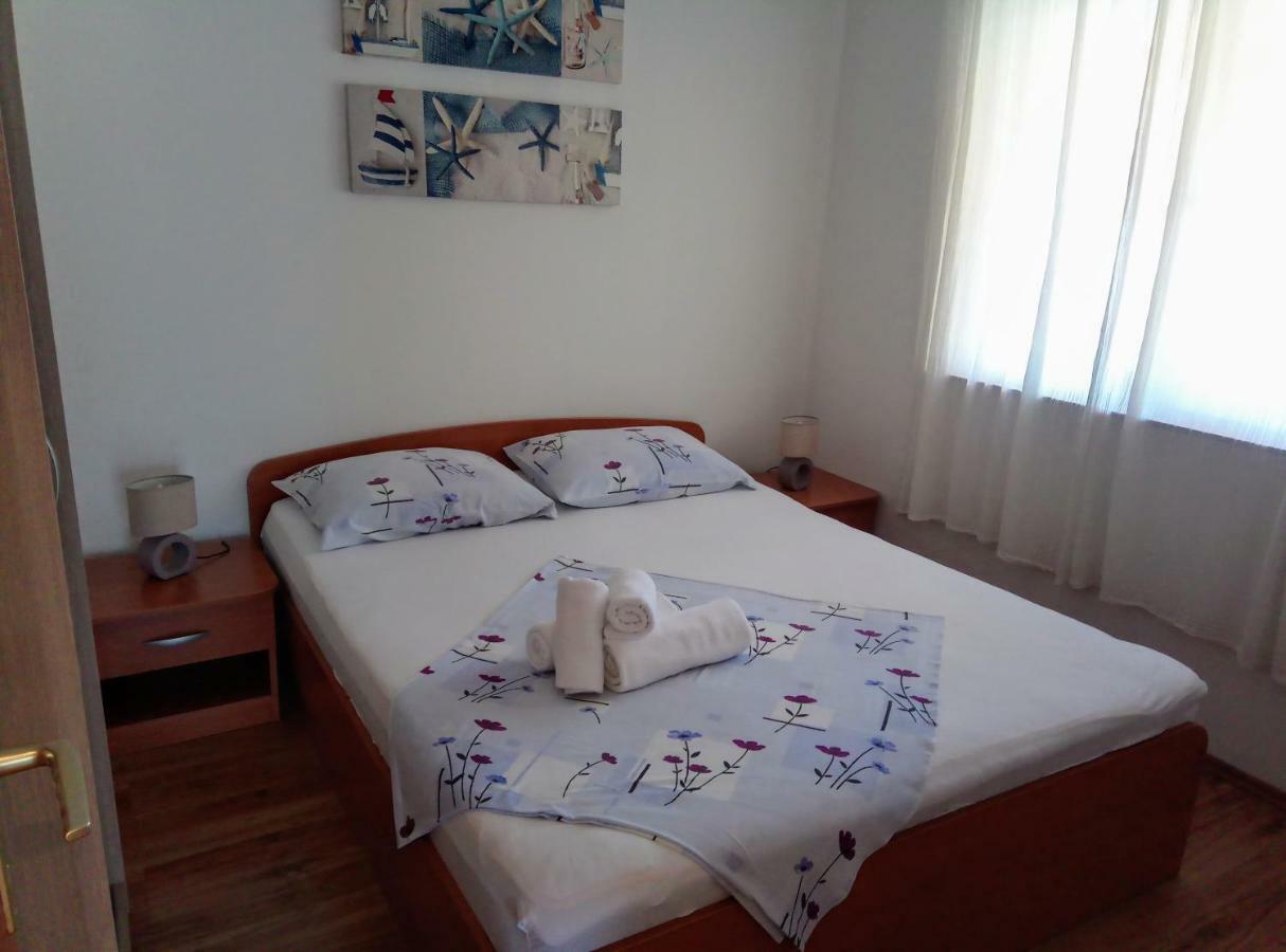 Apartments Laura هفار المظهر الخارجي الصورة